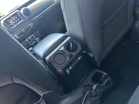 Used 2022 Jeep Gladiator Sport AWD/4WD image 23