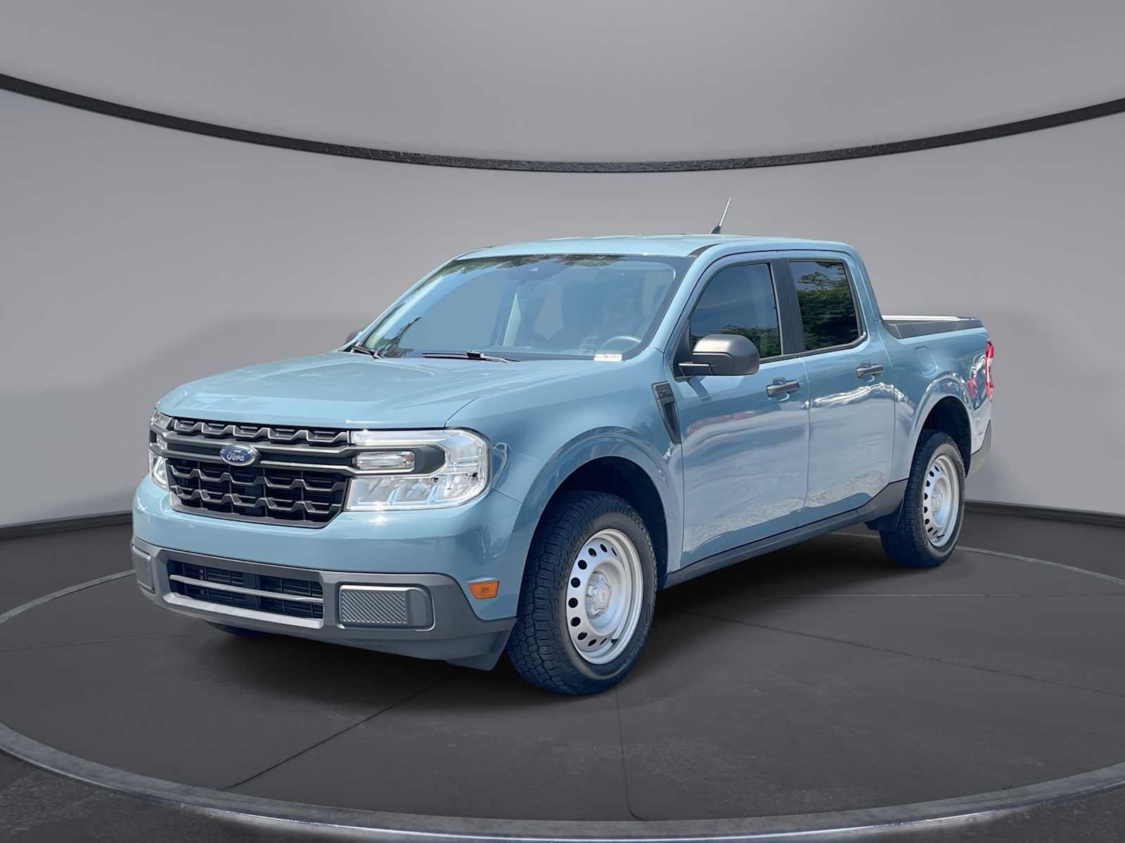 Used 2022 Ford Maverick XL FWD image 1