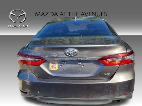 Used 2021 Toyota Camry LE FWD image 19