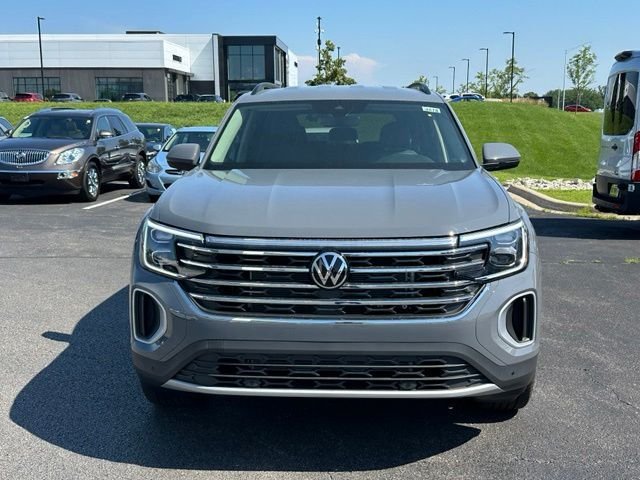New 2026 Volkswagen Atlas SE AWD/4WD image 2
