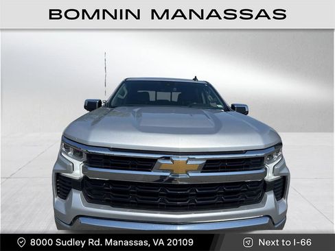 Used 2022 Chevrolet Silverado 1500 LT w/ Leather Package image 4