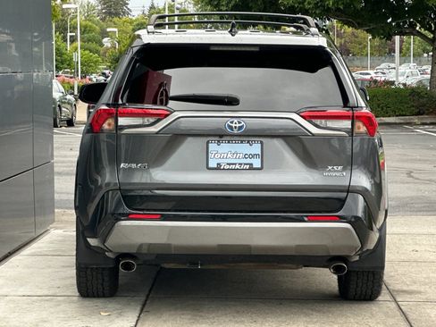Used 2021 Toyota RAV4 XSE AWD/4WD image 4