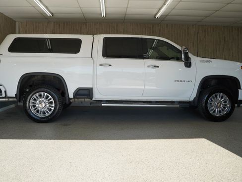 Used 2022 Chevrolet Silverado 2500 High Country w/ Safety Package II AWD/4WD image 6