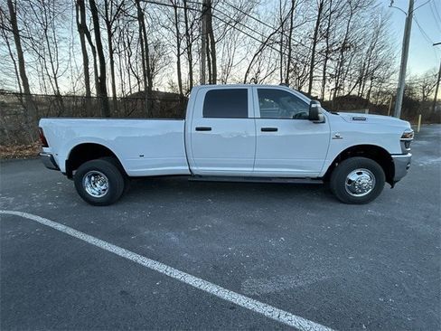 New 2026 RAM 3500 Tradesman image 9