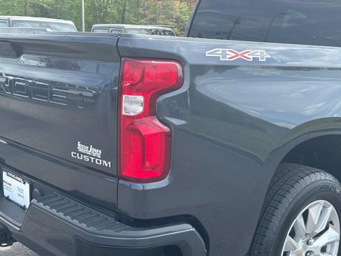 Used 2022 Chevrolet Silverado 1500 Custom AWD/4WD image 12