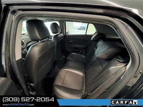 Used 2020 Chevrolet Trax LT w/ LT Convenience Package image 10