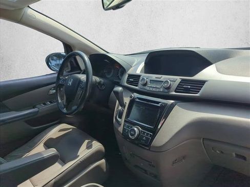 Used 2016 Honda Odyssey Touring Elite image 24