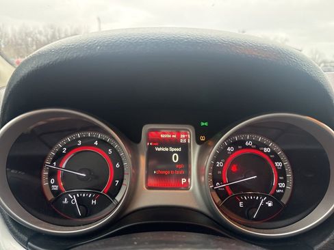 Used 2020 Dodge Journey SE image 19