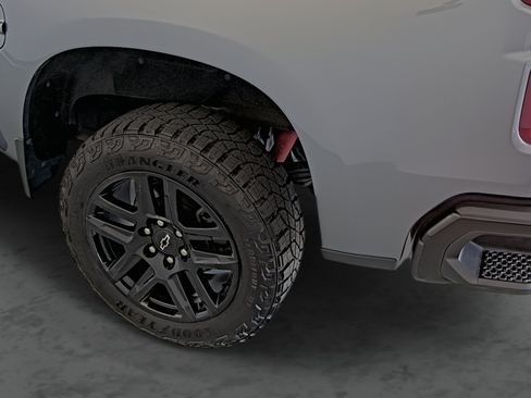 Used 2021 Chevrolet Silverado 1500 LT Trail Boss w/ Bed Protection Package AWD/4WD image 9