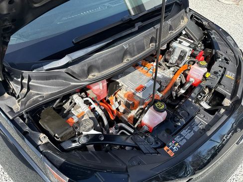 Used 2023 Chevrolet Bolt LT image 26