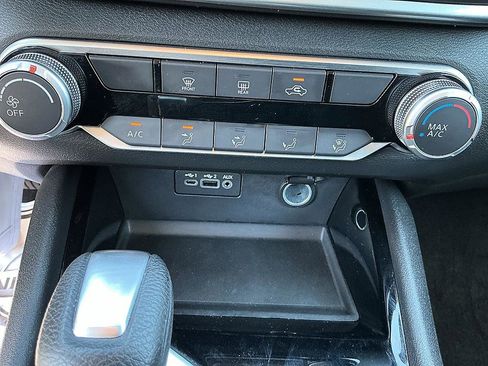 Certified 2024 Nissan Altima 2.5 SV FWD image 19