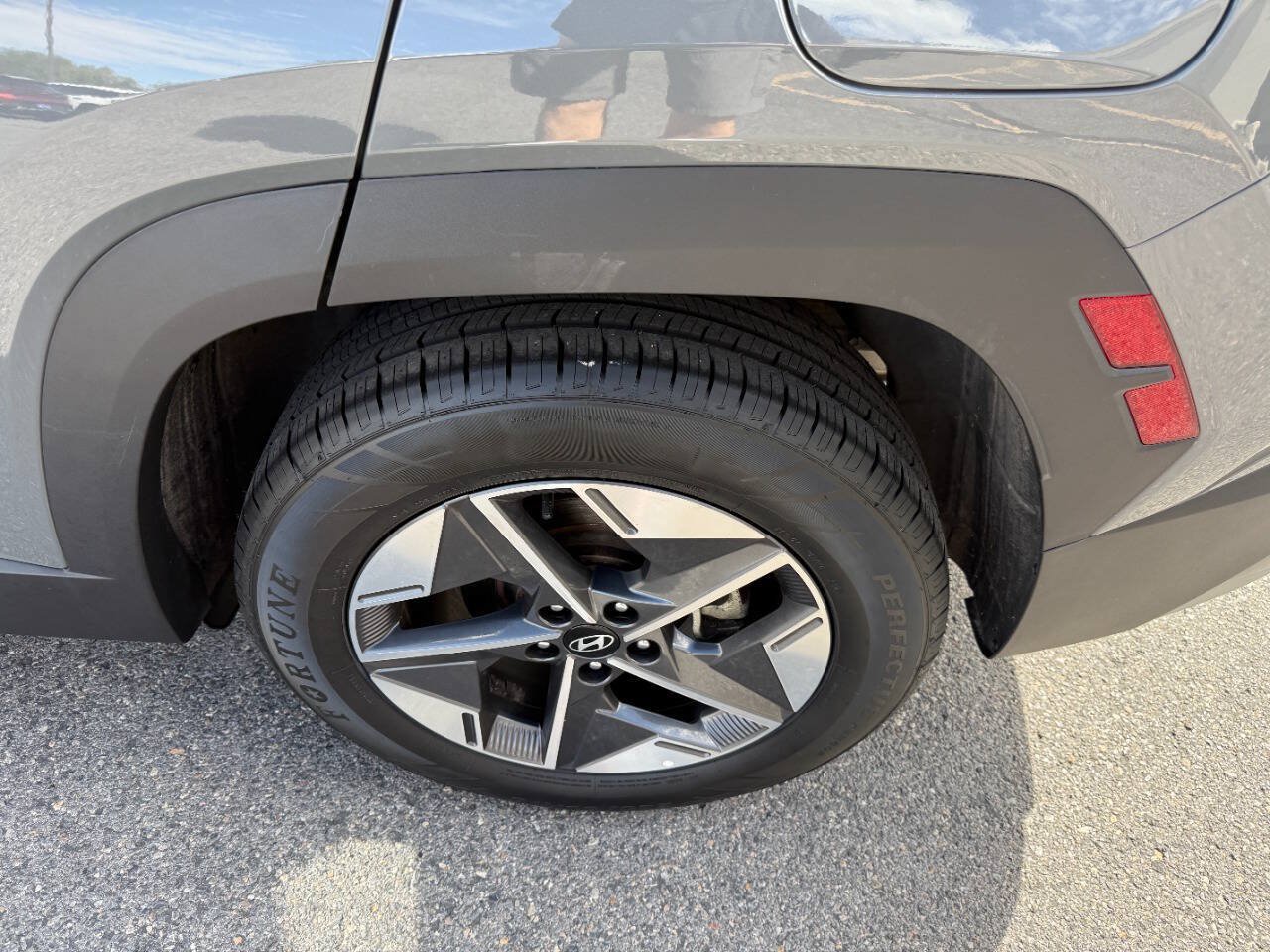 Used 2025 Hyundai Tucson SEL AWD/4WD image 16