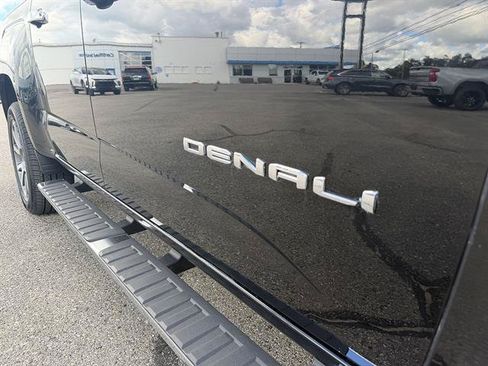 Used 2021 GMC Canyon Denali AWD/4WD image 15