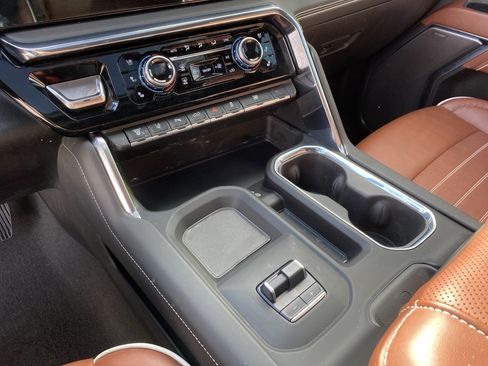 Used 2025 GMC Sierra 3500 Denali Ultimate image 43