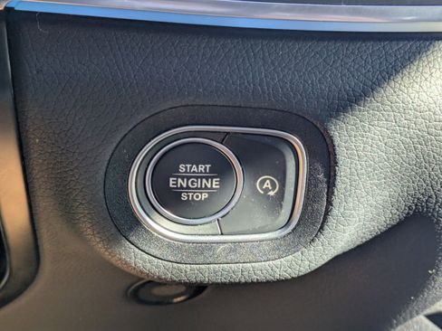 Used 2021 Mercedes-Benz GLS 450 4MATIC image 32