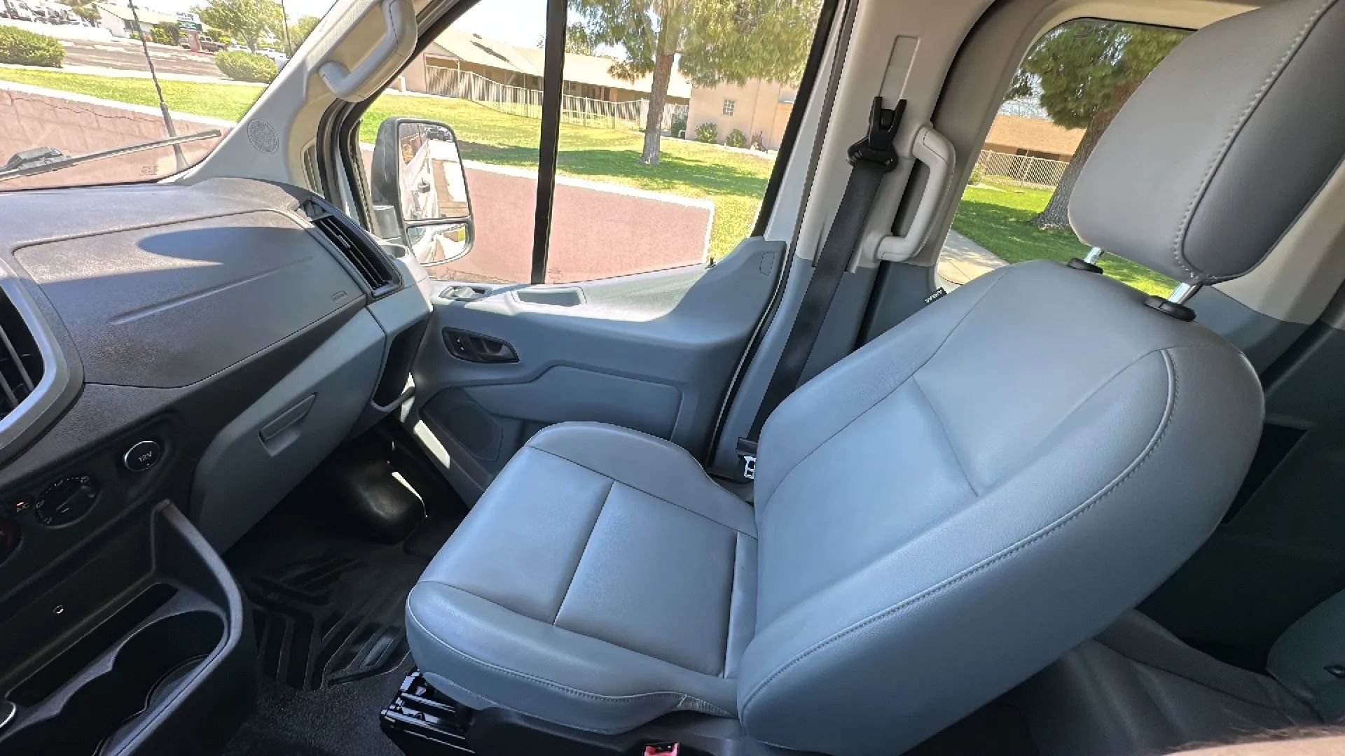 Used 2016 Ford Transit 350 XL RWD image 16