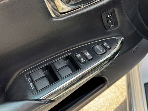 Used 2017 Toyota Avalon Limited w/ All Weather Liner Package image 42