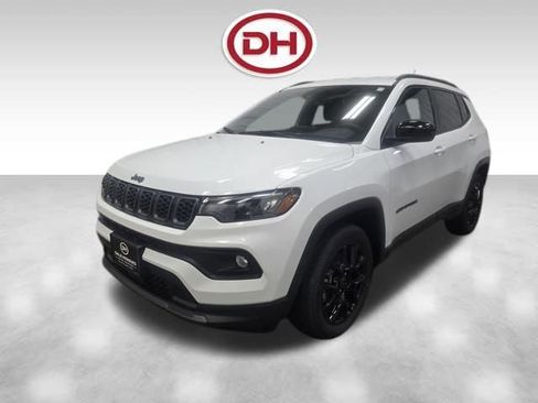 New 2026 Jeep Compass Latitude image 15