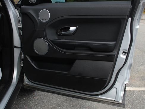 Used 2015 Land Rover Range Rover Evoque Pure Plus image 18