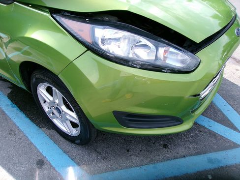 Used 2019 Ford Fiesta SE FWD image 4