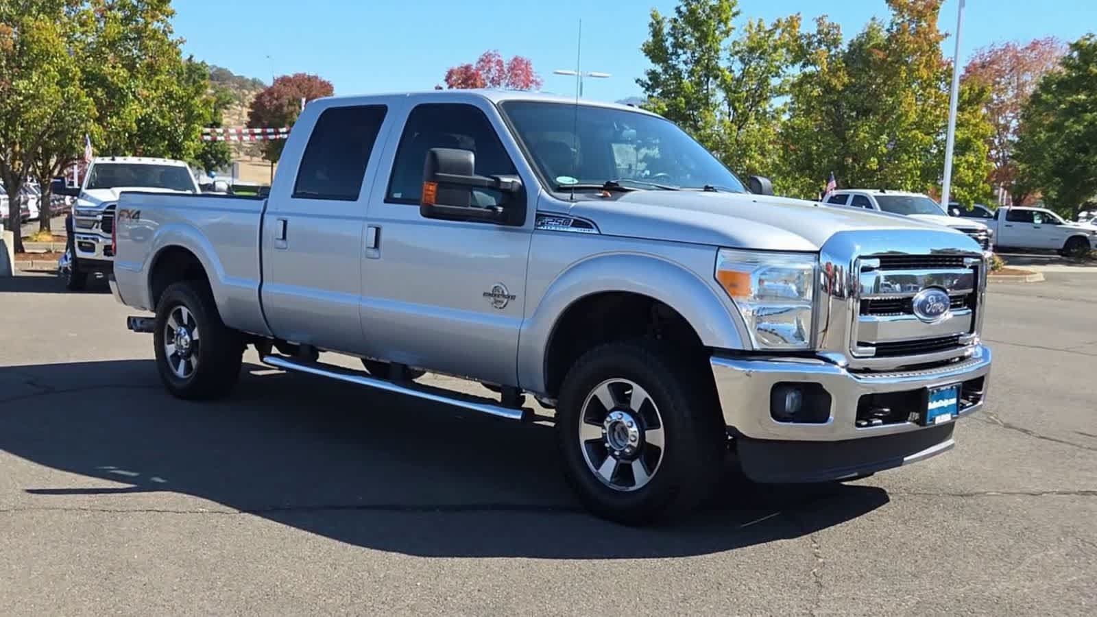 Used 2014 Ford F250 Lariat w/ Lariat Interior Package AWD/4WD image 2