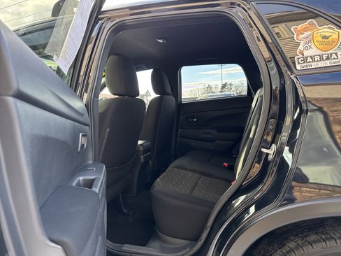 Used 2020 Mitsubishi Outlander Sport Black Edition image 10