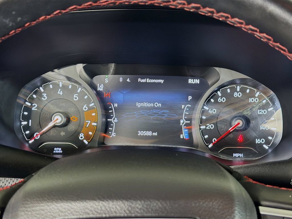 Used 2022 Jeep Compass Trailhawk w/ Trailhawk Convenience Group AWD/4WD image 14