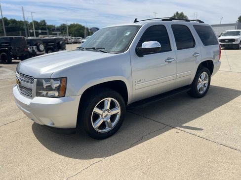Used 2012 Chevrolet Tahoe LTZ AWD/4WD image 11