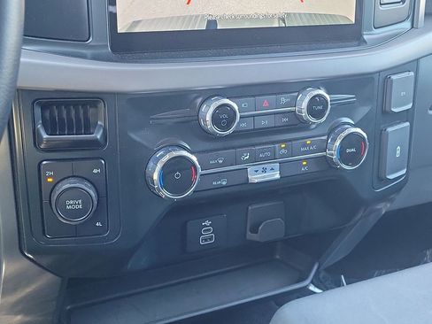 Certified 2025 Ford F150 XLT AWD/4WD image 31