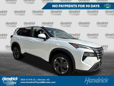 Used 2024 Nissan Rogue SV image 1