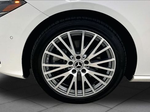Used 2025 Mercedes-Benz CLA 250 image 11