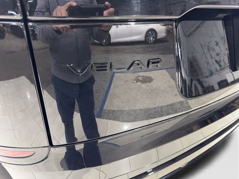 Used 2025 Land Rover Range Rover Velar Dynamic SE AWD/4WD image 24