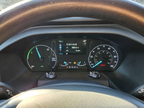 Used 2022 Ford E-Transit 148 High Roof Extended image 25