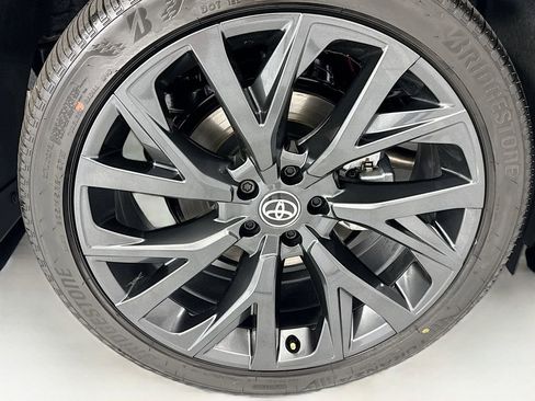 Used 2025 Toyota Crown Signia AWD/4WD image 32