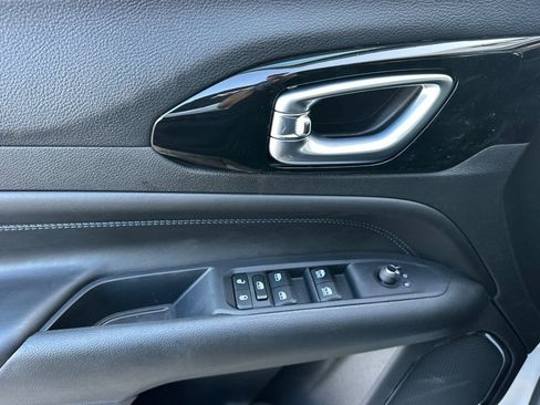 New 2026 Jeep Compass Latitude AWD/4WD image 8