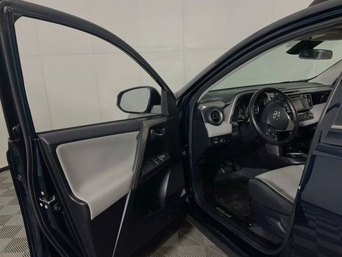 Used 2018 Toyota RAV4 XLE image 22
