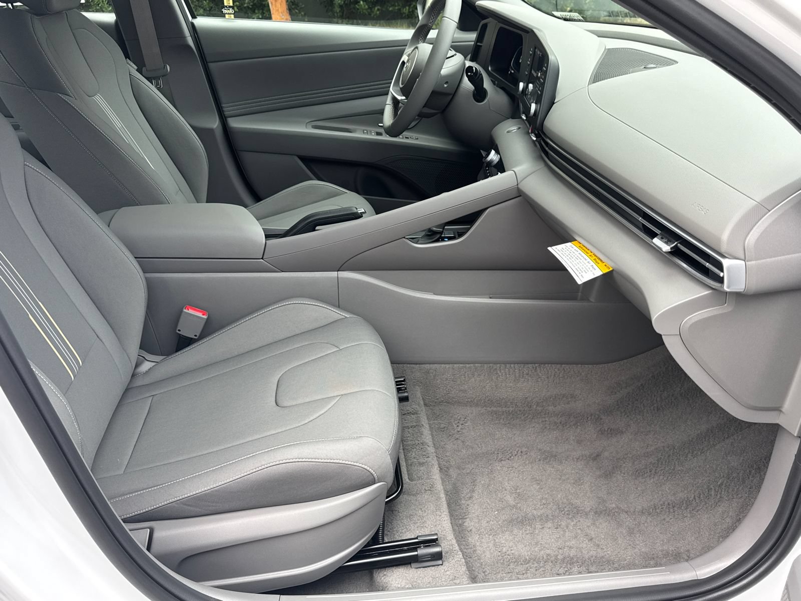 Used 2026 Hyundai Elantra Sport FWD image 13
