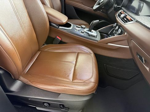 Used 2020 Alfa Romeo Stelvio RWD image 21