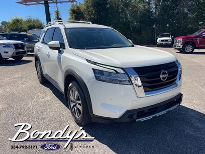 Used 2023 Nissan Pathfinder SL