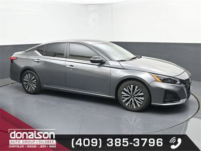 Used 2024 Nissan Altima 2.5 SV