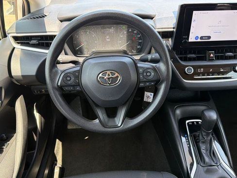 Certified 2025 Toyota Corolla LE FWD image 15
