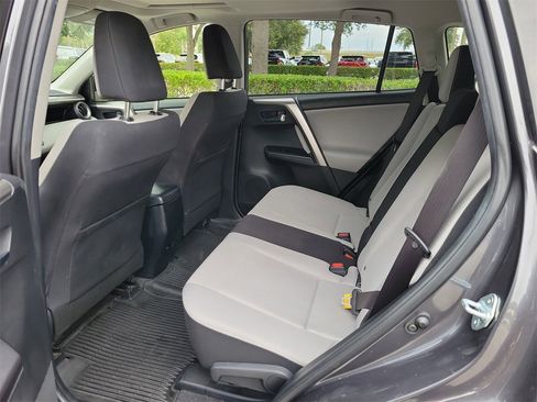 Used 2018 Toyota RAV4 XLE image 11