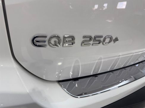 Used 2024 Mercedes-Benz EQB 250+ image 23