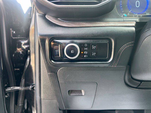 Used 2023 Ford Explorer Platinum w/ Technology Package AWD/4WD image 25