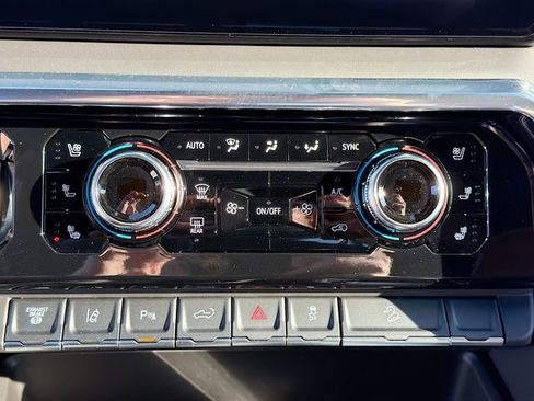 New 2026 GMC Sierra 2500 Denali Ultimate AWD/4WD image 14