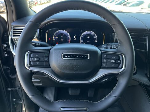 Used 2023 Jeep Wagoneer Series II image 8