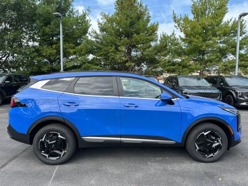 New 2026 Kia Sportage EX w/ EX Panorama Roof Package image 4