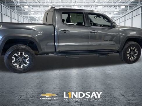 Used 2023 Toyota Tacoma TRD Off-Road w/ Black Out Package (TMS) image 2