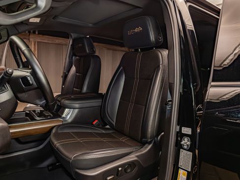 Used 2024 Chevrolet Silverado 2500 High Country w/ High Country Premium Package image 24