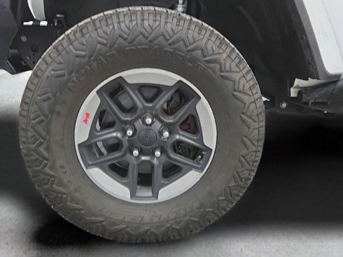 Used 2021 Jeep Wrangler Unlimited Rubicon AWD/4WD image 26